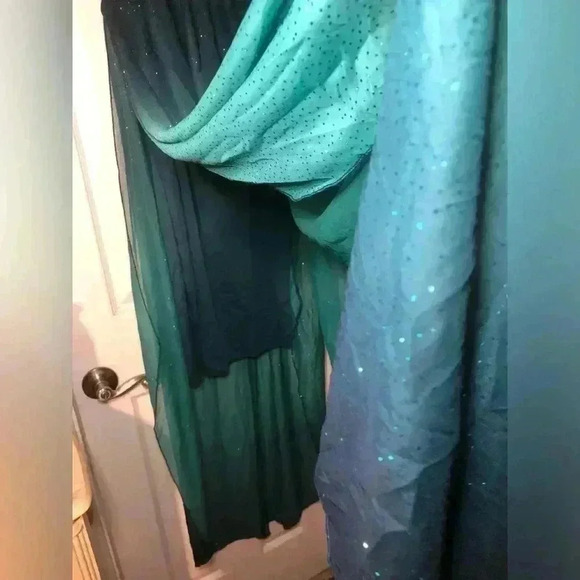 VENUS Formal multi layer maxi dress - Picture 7 of 16